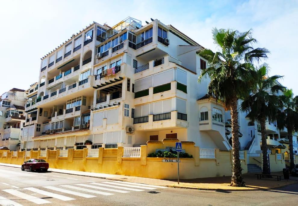Квартира С Одной Спальней В 300 Метрах От Моря Torre La Mata Exterior foto